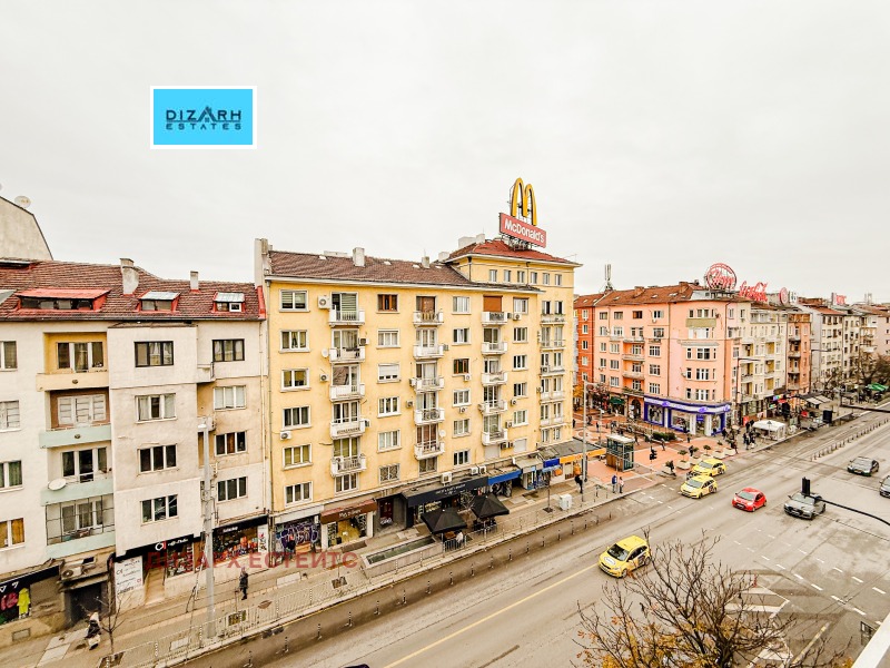 Продава 4-СТАЕН, гр. София, Център