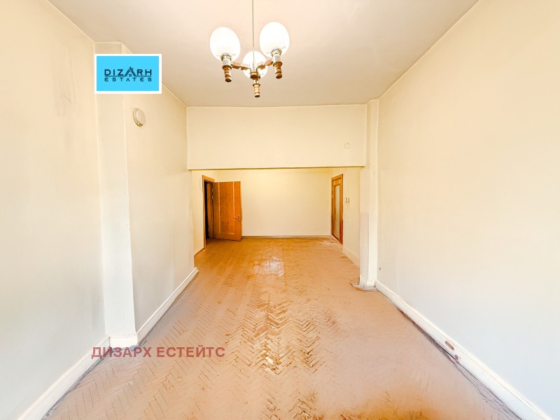 Продава 3-СТАЕН, гр. София, Център, снимка 2 - Апартаменти - 52682314