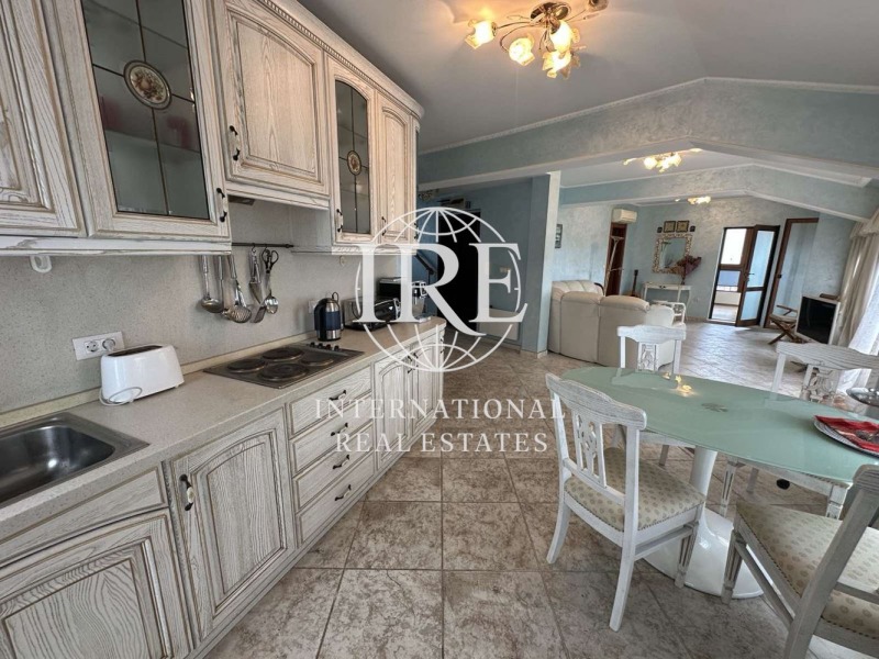 Продава МНОГОСТАЕН, гр. Варна, Операта, снимка 2 - Апартаменти - 52663164