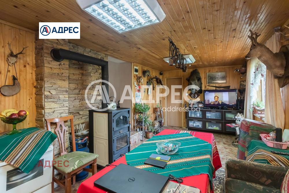 Продава КЪЩА, с. Лозница, област Добрич