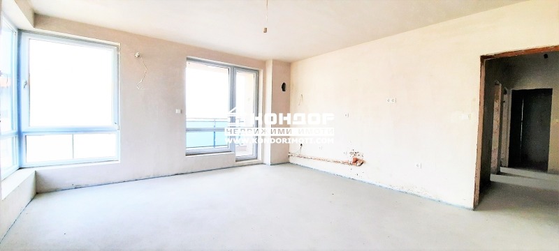 De vânzare  2 dormitoare Plovdiv , Vâstaniciesci , 176 mp | 20951596 - imagine [2]