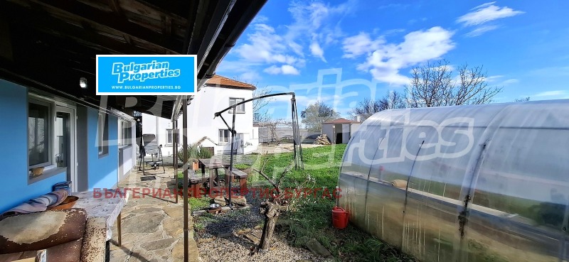 Продава КЪЩА, с. Светлина, област Бургас, снимка 2 - Къщи - 53183099