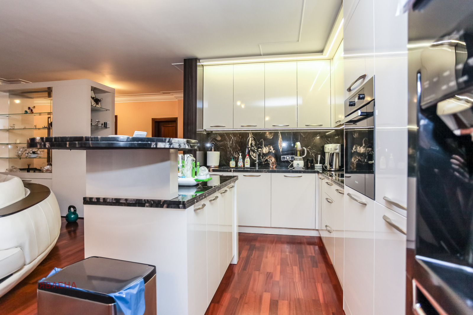 Продава 4-СТАЕН, гр. София, Изток, снимка 3 - Апартаменти - 54361487