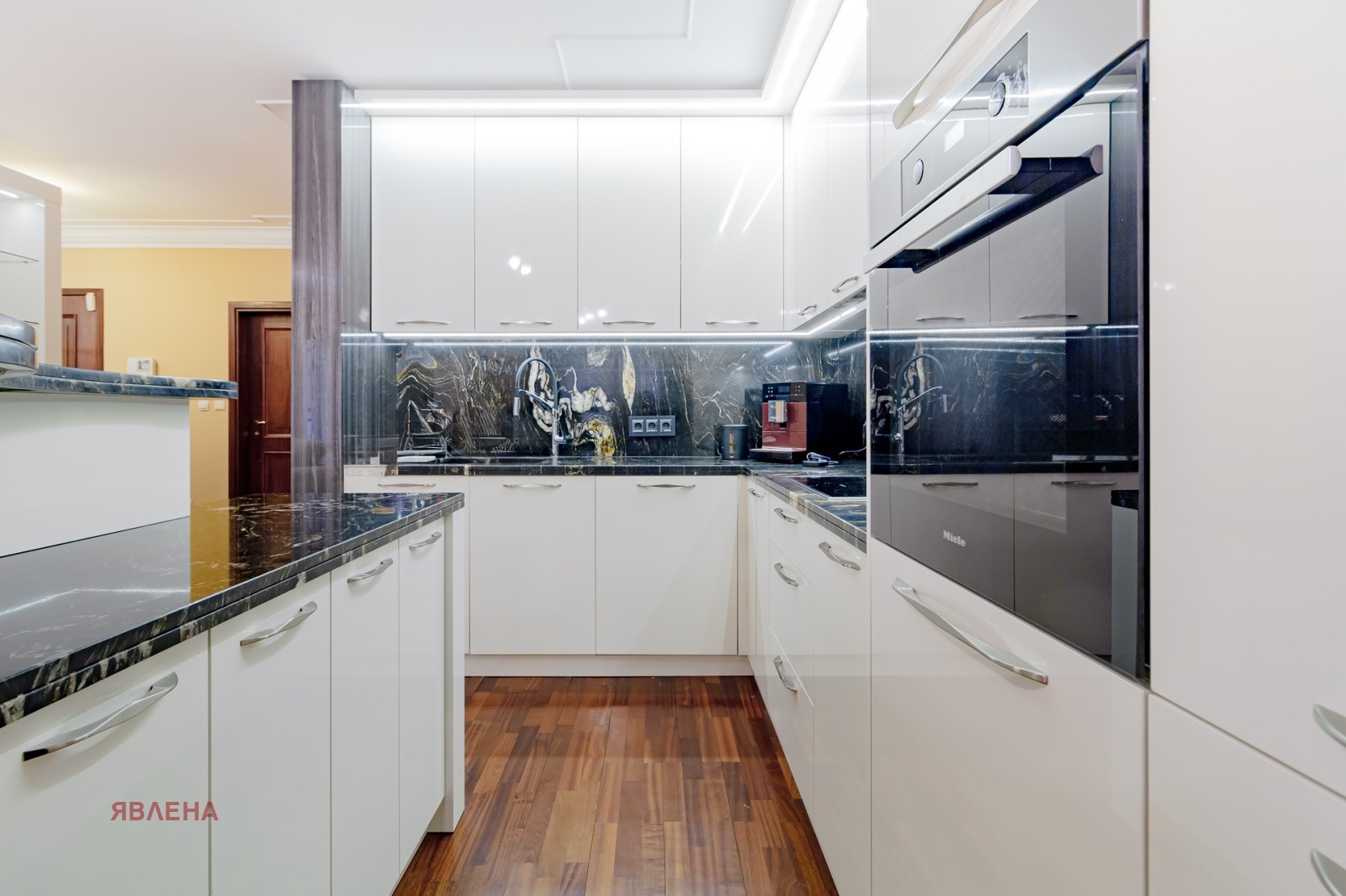 Продава 4-СТАЕН, гр. София, Изток