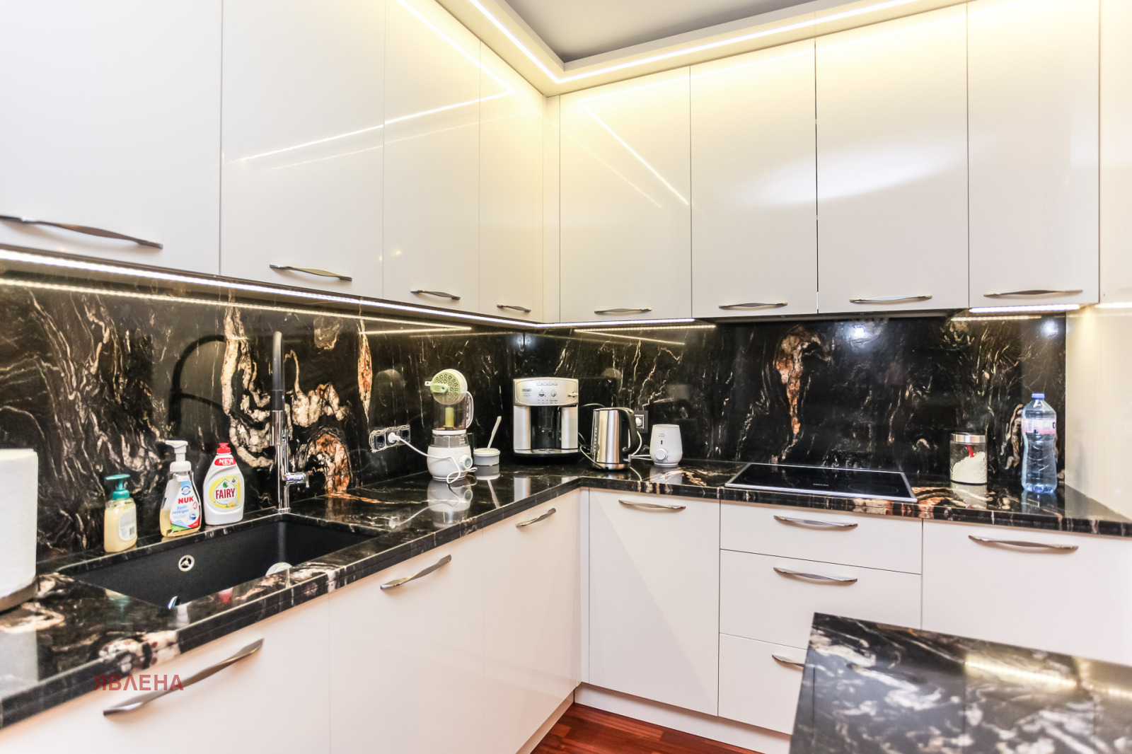 Продава 4-СТАЕН, гр. София, Изток, снимка 2 - Апартаменти - 54361487