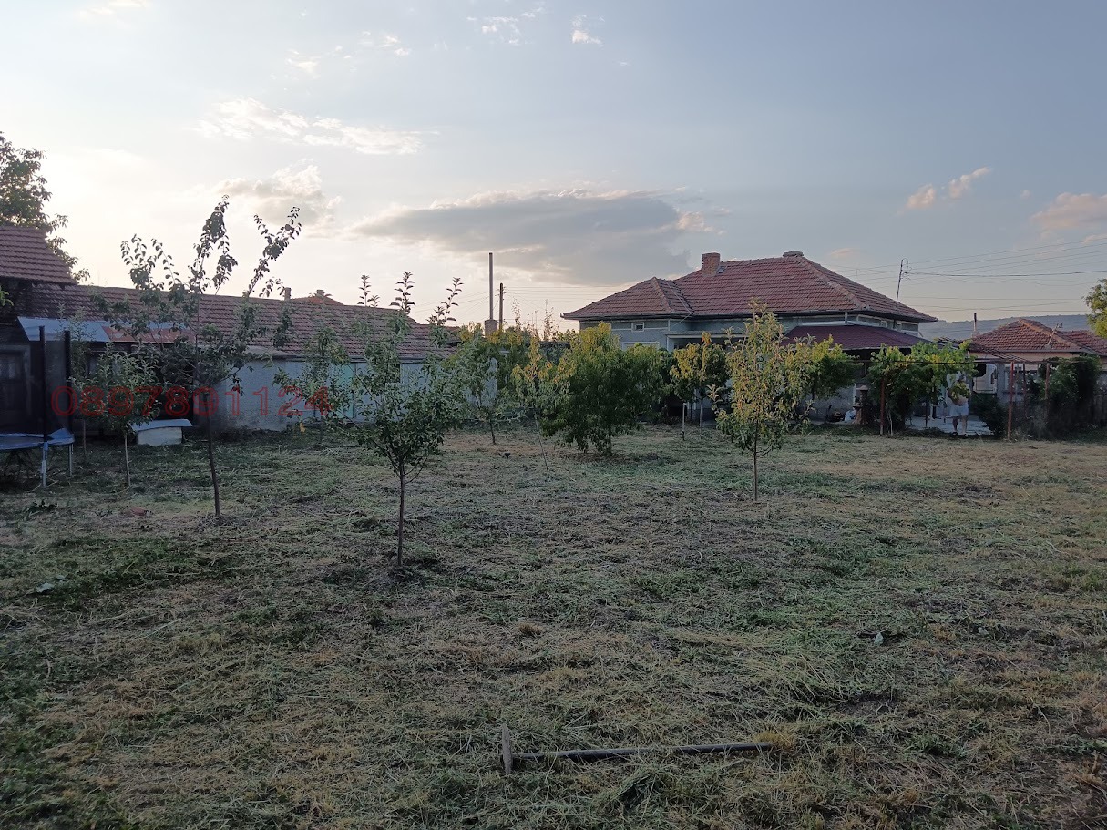 Продава КЪЩА, с. Върбица, област Велико Търново, снимка 2 - Къщи - 54247535