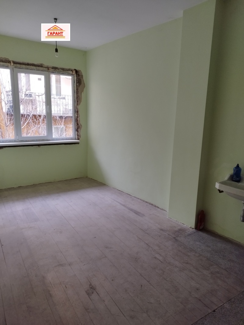Продава  3-стаен град Плевен , Идеален център , 142 кв.м | 73337157 - изображение [15]