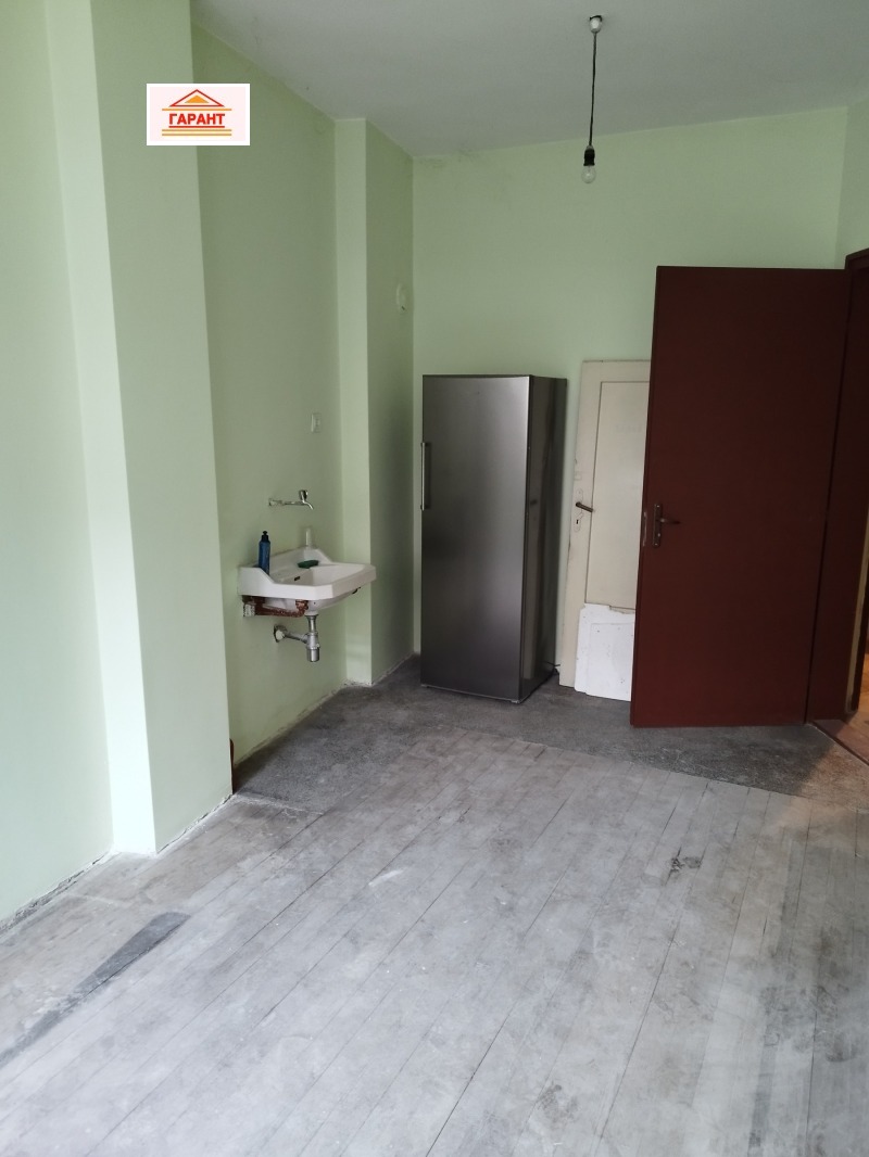 Продава  3-стаен град Плевен , Идеален център , 142 кв.м | 73337157 - изображение [16]