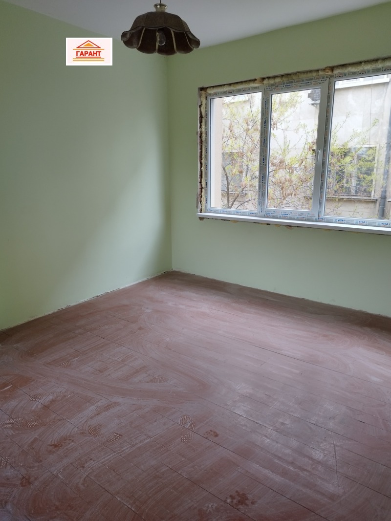 Продава  3-стаен град Плевен , Идеален център , 142 кв.м | 73337157 - изображение [4]