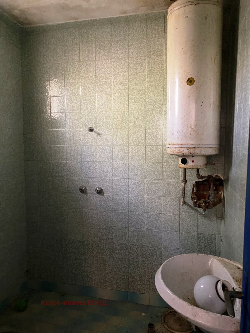 Продава КЪЩА, с. Медово, област Добрич, снимка 4 - Къщи - 51225906