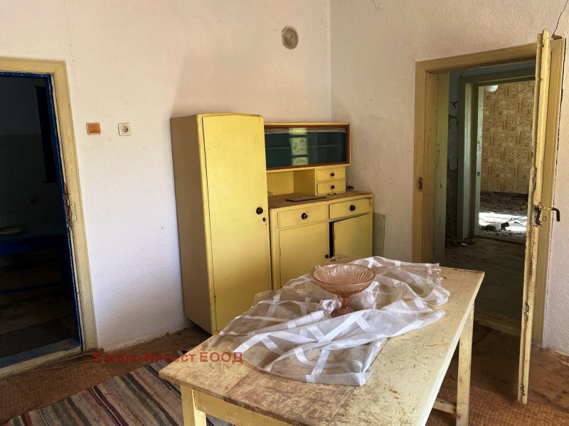 Продава КЪЩА, с. Медово, област Добрич, снимка 3 - Къщи - 51225906