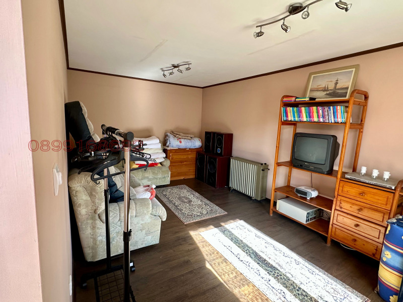 Продава КЪЩА, с. Веселиново, област Шумен, снимка 13 - Къщи - 52779756