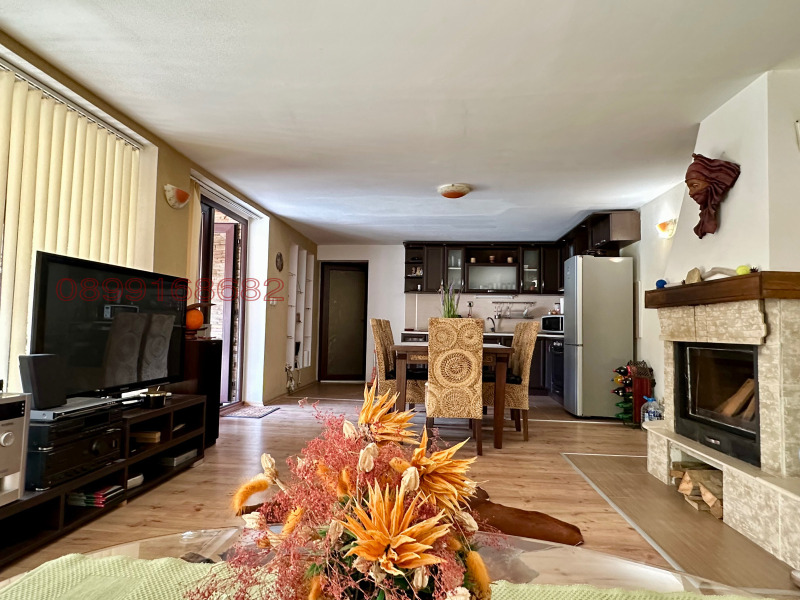 Продава КЪЩА, с. Веселиново, област Шумен, снимка 9 - Къщи - 52779756