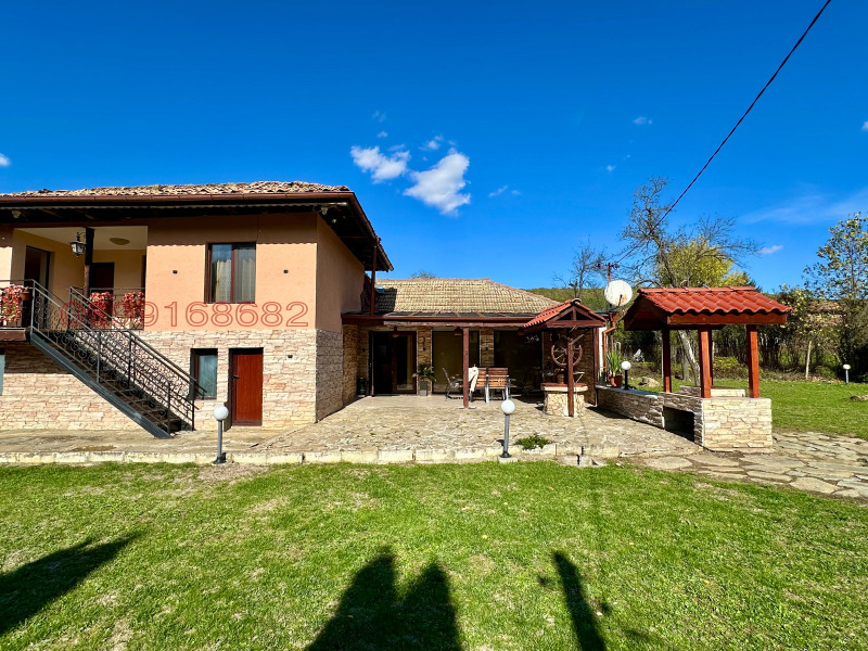 Продава КЪЩА, с. Веселиново, област Шумен