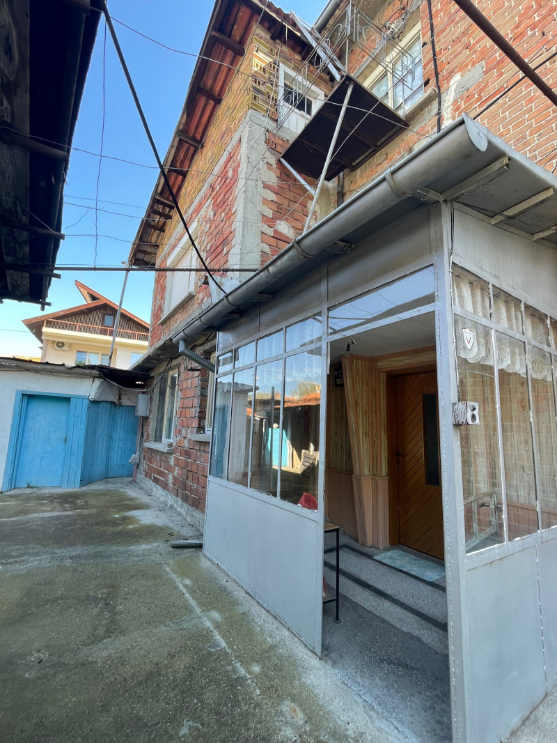 Продава КЪЩА, гр. Раднево, област Стара Загора, снимка 2 - Къщи - 52308194