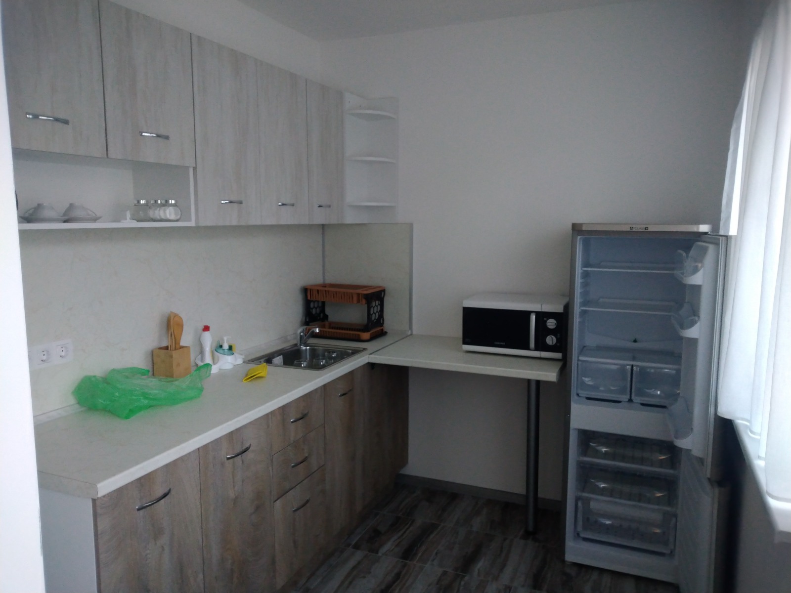Продава 2-СТАЕН, гр. Бургас, Сарафово, снимка 2 - Апартаменти - 55829435