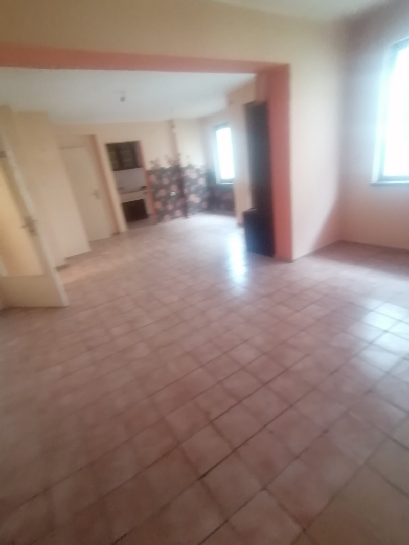 Zu verkaufen  3+ Schlafzimmer Warna , Ljatno kino Trakija , 106 qm | 15192285 - Bild [2]