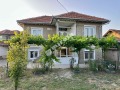 Продава КЪЩА, област Велико Търново, с. Ресен • 103000 € / 201450.49 лв. • 76222591 2