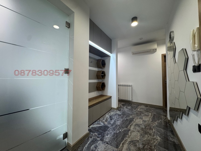 Продава МНОГОСТАЕН в град Русе, Център - 120 кв.м / 292 000 € » 571 102.36 лв.