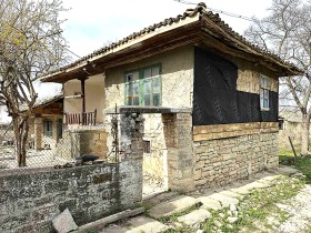 Hus Kaspichan, region Shumen 2