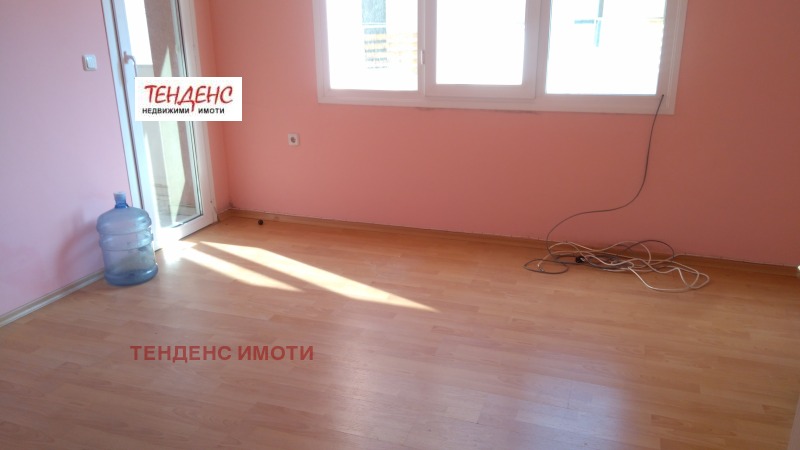 Продава 3-СТАЕН, гр. Кърджали, Център, снимка 2 - Апартаменти - 50844592