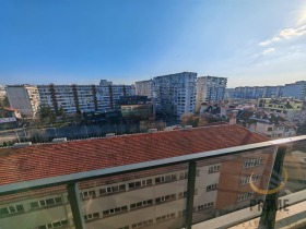 Studio Bratja Miladinovi, Burgas 8