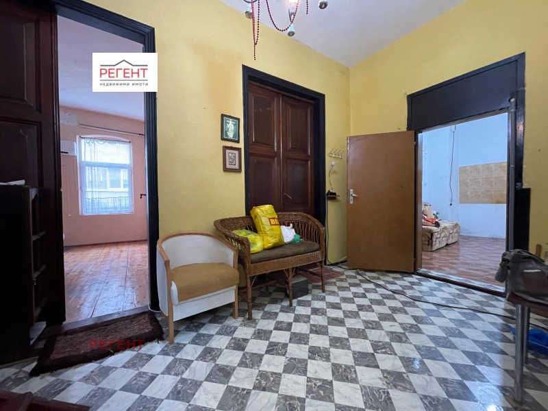 Myytävänä  2 makuuhuonetta Gabrovo , Tsentar , 87 neliömetriä | 68590723 - kuva [2]