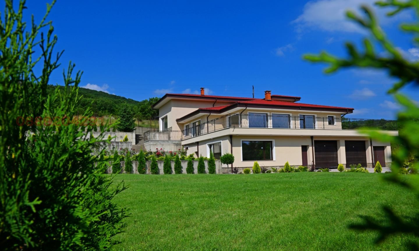 Продава КЪЩА, с. Ново село, област Стара Загора
