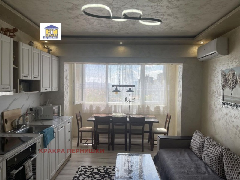 Продава 2-СТАЕН в област Перник, гр. Радомир - 68 кв.м / 79 999 € » 156 464.44 лв., КРАКРА ПЕРНИШКИ
