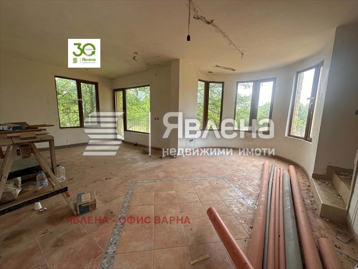 Продава КЪЩА, с. Аврен, област Варна, снимка 3 - Къщи - 55632900