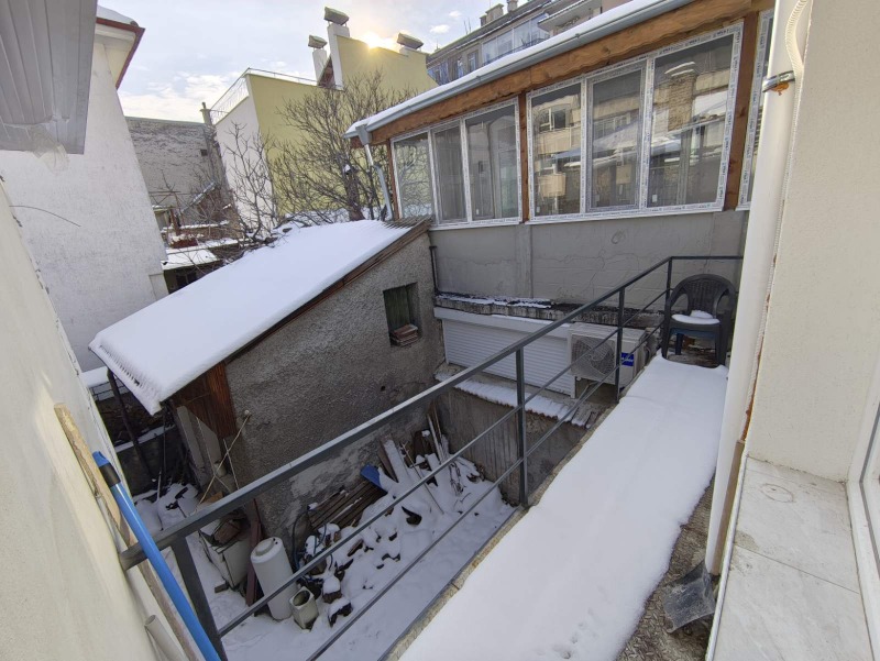 Продава ЕТАЖ ОТ КЪЩА, гр. Шумен, Център, снимка 3 - Етаж от къща - 53364018