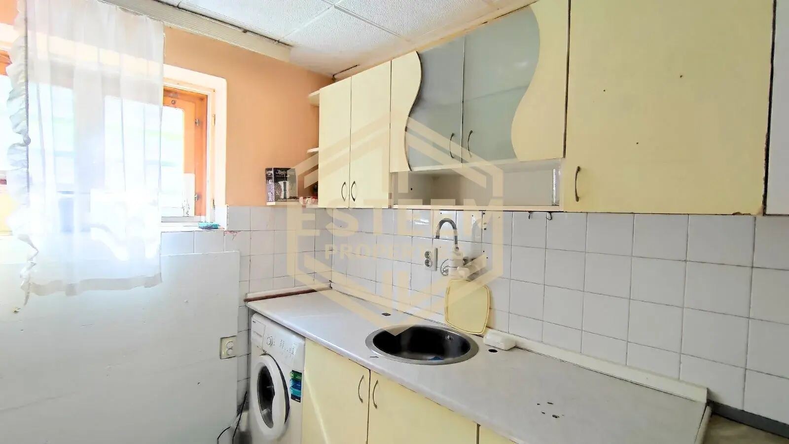 Продава ЕТАЖ ОТ КЪЩА, гр. Русе, Дружба 2, снимка 9 - Етаж от къща - 54697881
