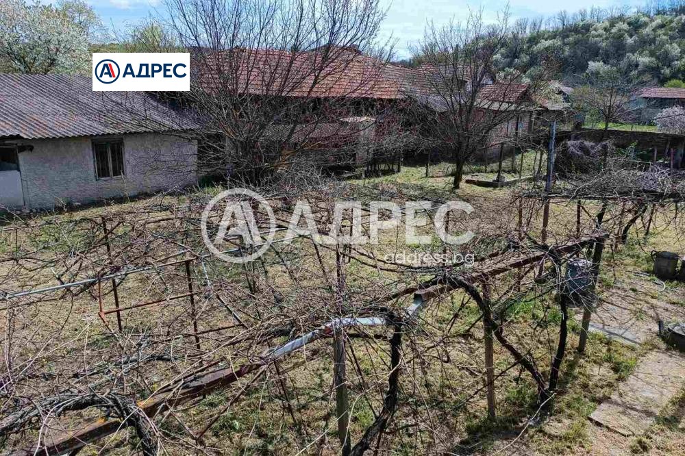 Продава КЪЩА, с. Топчии, област Разград, снимка 3 - Къщи - 54360866
