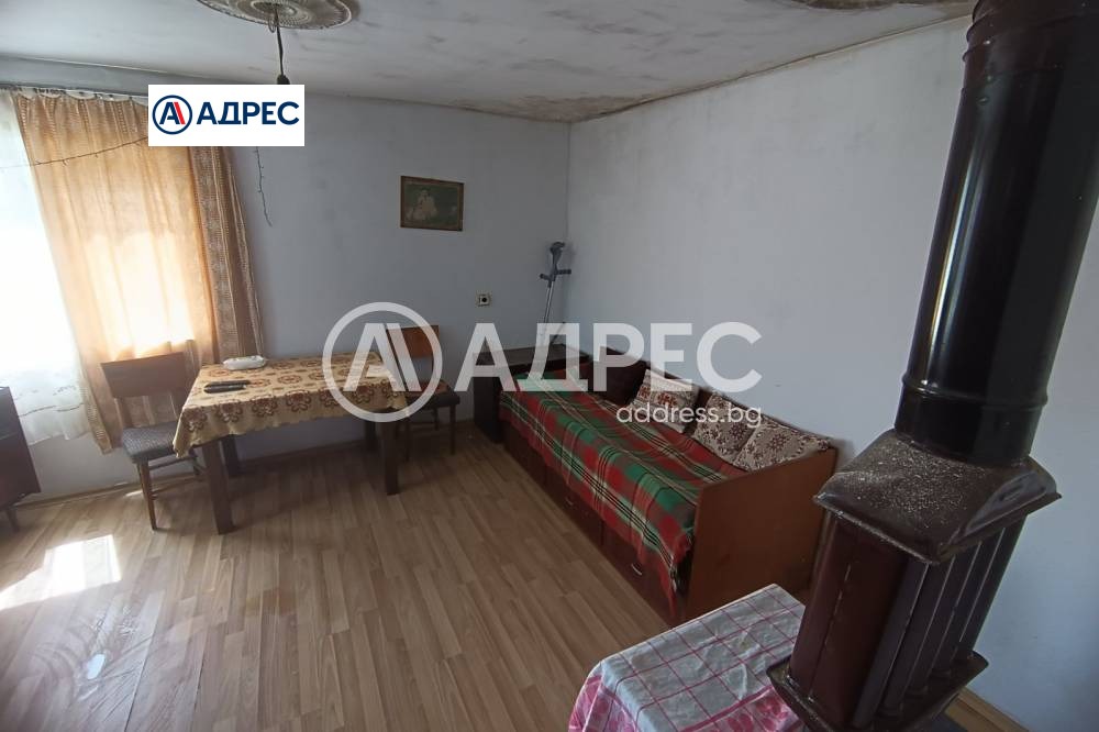 Продава КЪЩА, с. Топчии, област Разград, снимка 8 - Къщи - 54360866