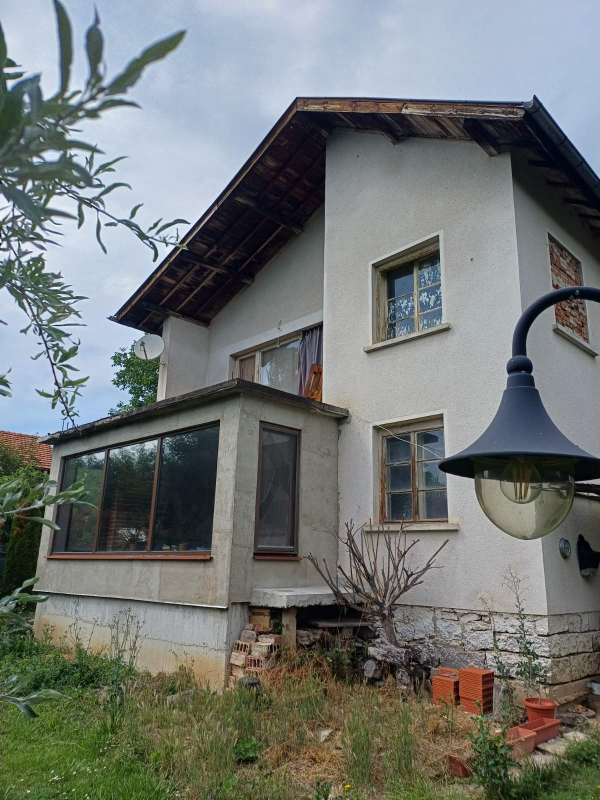 Продава КЪЩА, с. Осоица, област София област