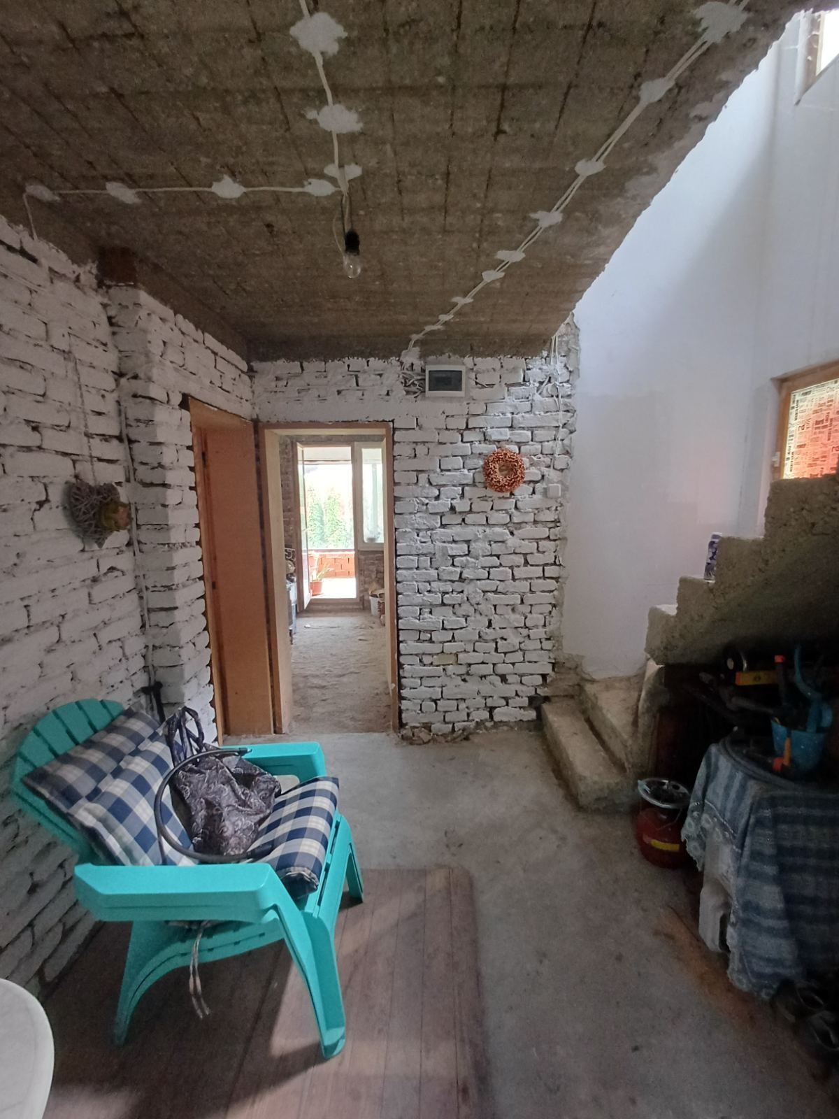 Продава КЪЩА, с. Осоица, област София област, снимка 15 - Къщи - 56254386
