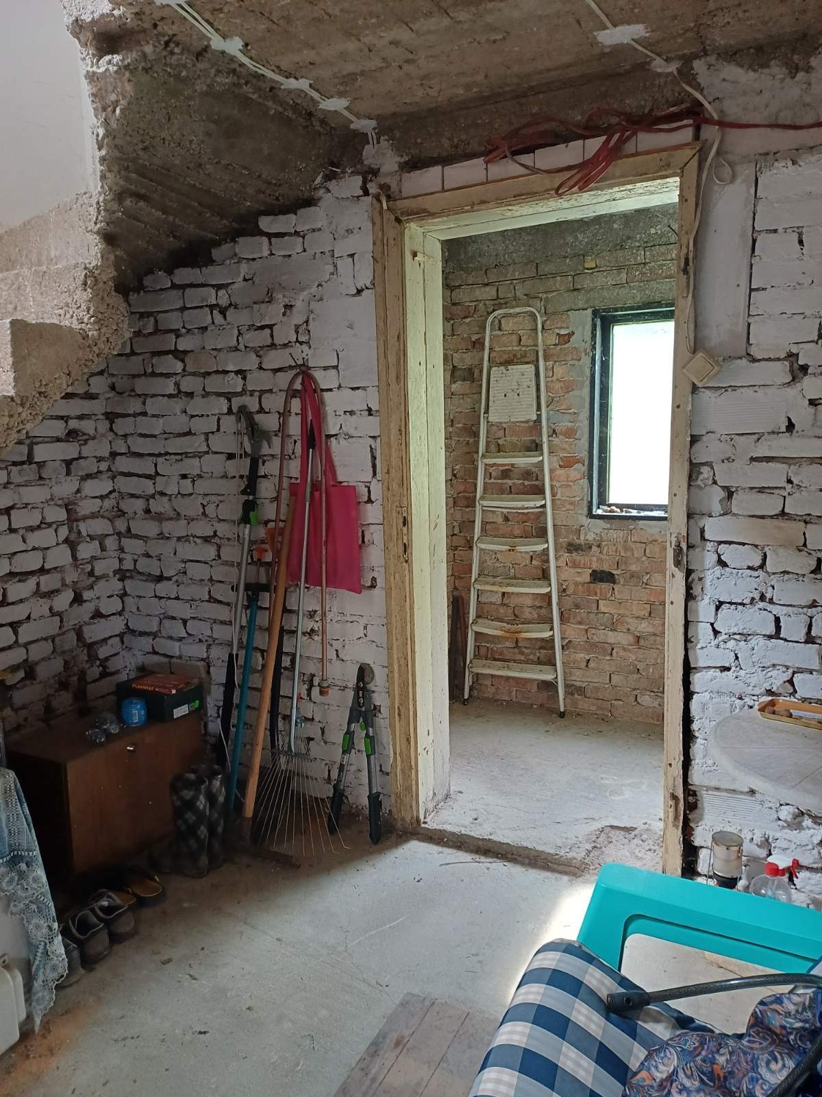 Продава КЪЩА, с. Осоица, област София област, снимка 16 - Къщи - 56254386