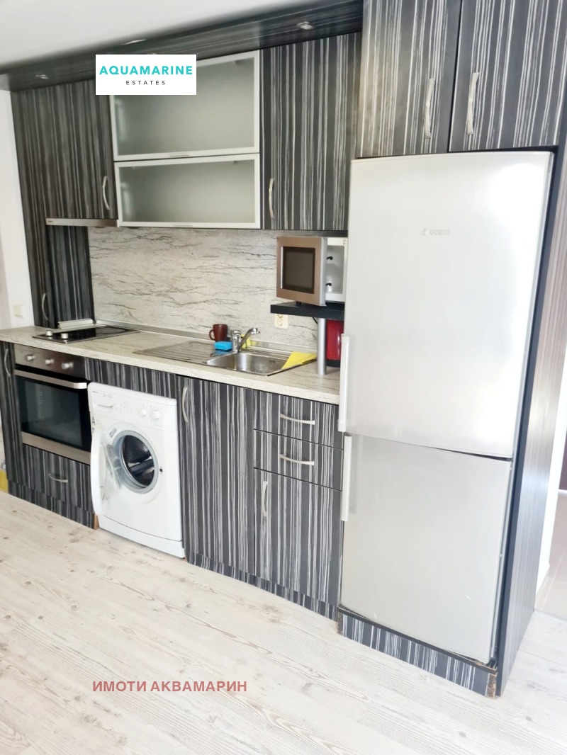 Продава 3-СТАЕН, гр. Варна, Базар Левски