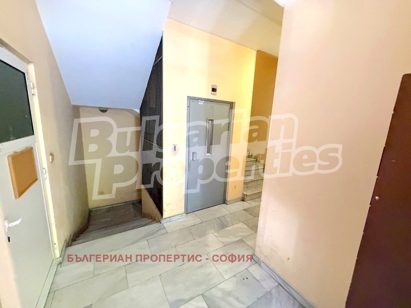 Продава 3-СТАЕН, гр. София, Лагера, снимка 2 - Апартаменти - 53229641