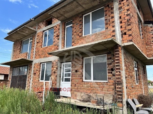 Продава КЪЩА, с. Градина, област Пловдив, снимка 1 - Къщи - 48012275