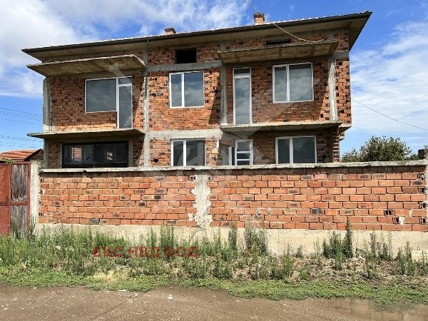 Продава КЪЩА, с. Градина, област Пловдив, снимка 2 - Къщи - 48012275