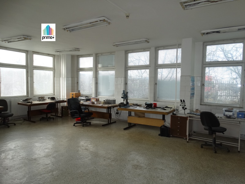 Продава ПРОМ. ПОМЕЩЕНИЕ, гр. Велико Търново, Промишлена зона - Запад, снимка 6 - Производствени сгради - 52621630