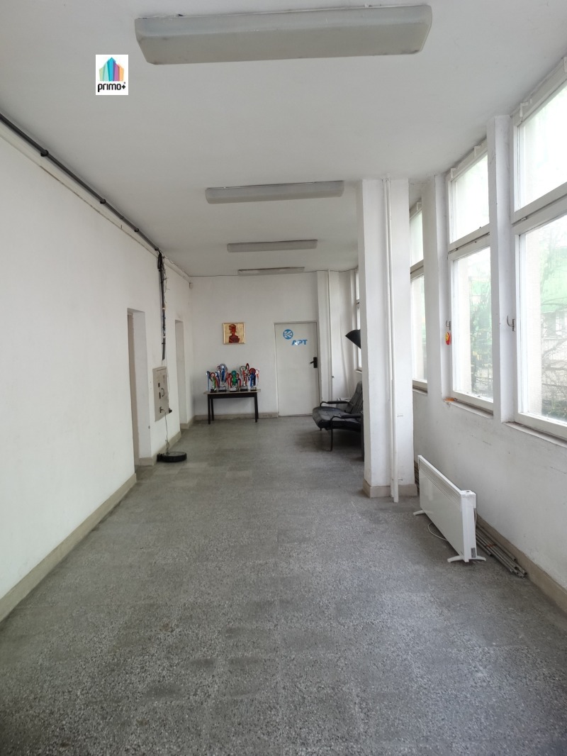 Продава ПРОМ. ПОМЕЩЕНИЕ, гр. Велико Търново, Промишлена зона - Запад, снимка 14 - Производствени сгради - 52621630