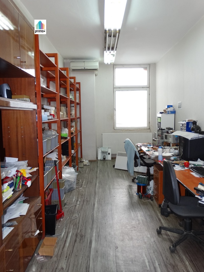 Продава ПРОМ. ПОМЕЩЕНИЕ, гр. Велико Търново, Промишлена зона - Запад, снимка 11 - Производствени сгради - 52621630