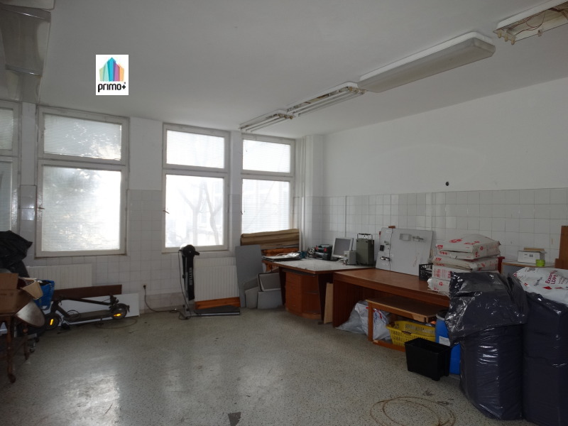 Продава ПРОМ. ПОМЕЩЕНИЕ, гр. Велико Търново, Промишлена зона - Запад, снимка 9 - Производствени сгради - 52621630