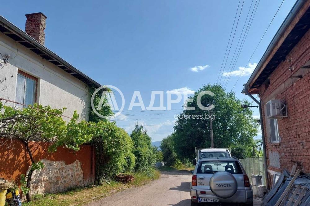 Продава КЪЩА, с. Горна Гращица, област Кюстендил, снимка 2 - Къщи - 54640640