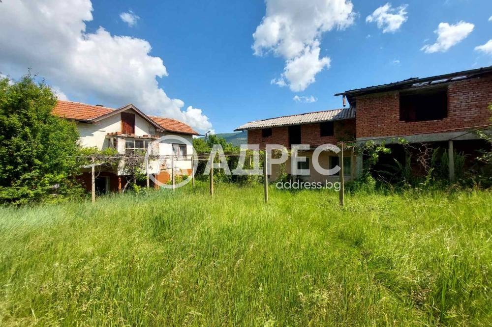 Продава КЪЩА, с. Горна Гращица, област Кюстендил