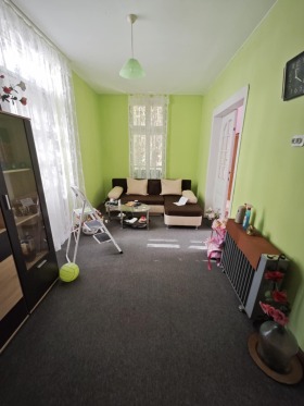 1 quarto Idealen centar, Pleven 5