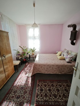 1 chambre Idealen tsentar, Pleven 4