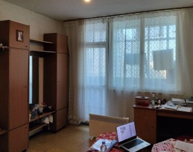 1 chambre Kazanski, Stara Zagora 1